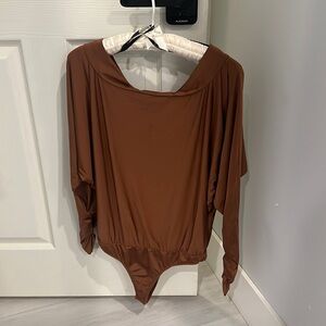 Marciano guess off the shoulder tan copper bodysuit blouse